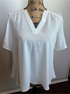CAbi Essential White V-Neck Short Sleeve Blouse Style # 6086